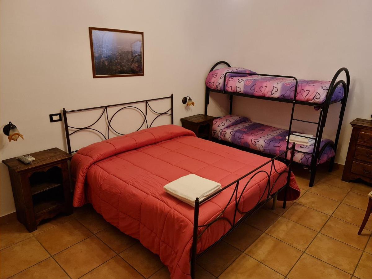 Bed and Breakfast Casale Rurale San Marco Evangelista Exterior foto