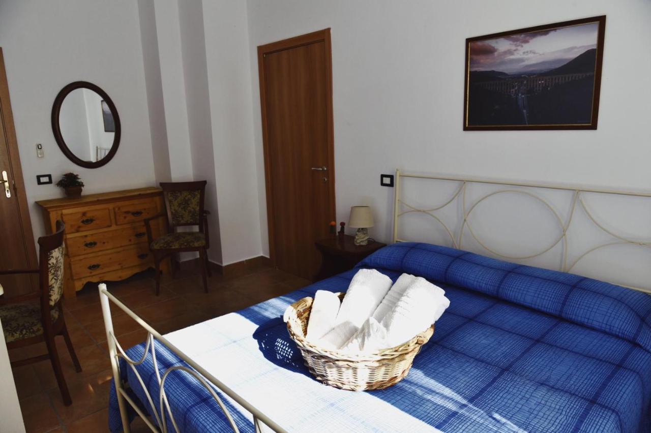 Bed and Breakfast Casale Rurale San Marco Evangelista Exterior foto