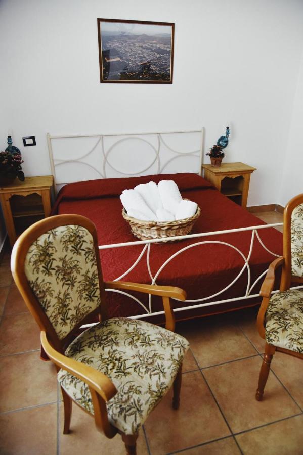 Bed and Breakfast Casale Rurale San Marco Evangelista Exterior foto